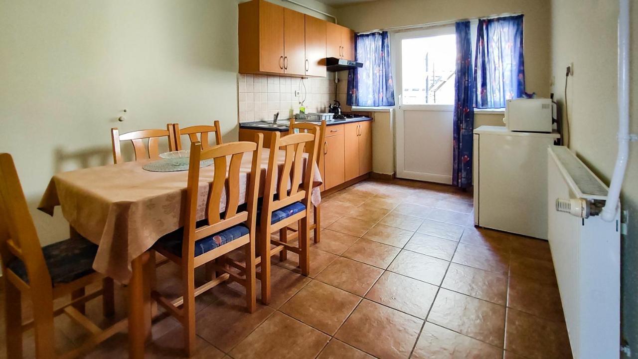Afrodite Apartmanok Eger Exterior foto