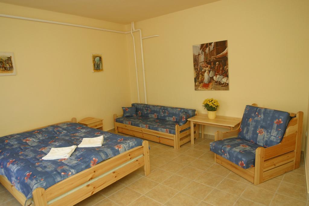 Afrodite Apartmanok Eger Quarto foto