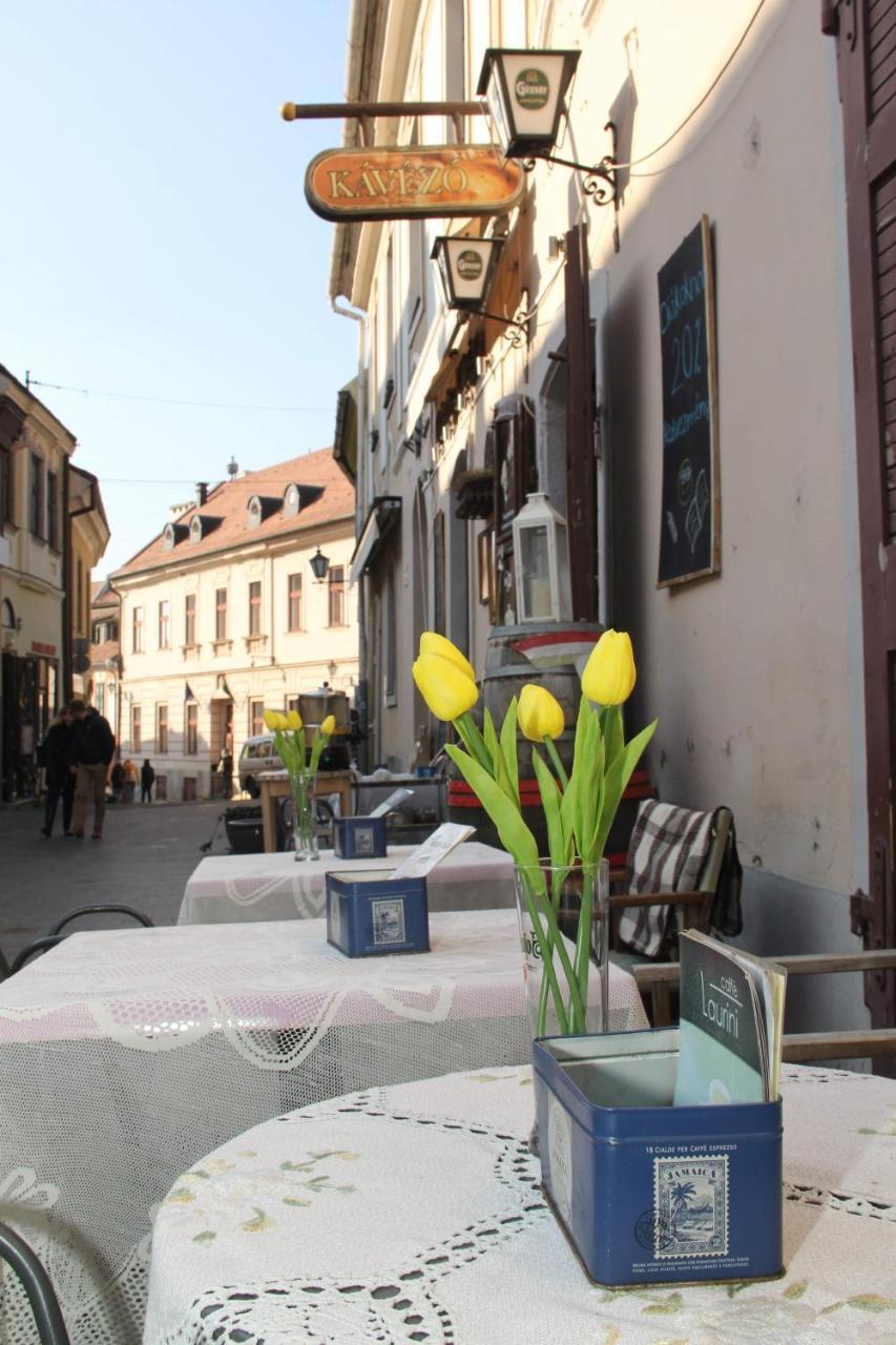 Afrodite Apartmanok Eger Exterior foto