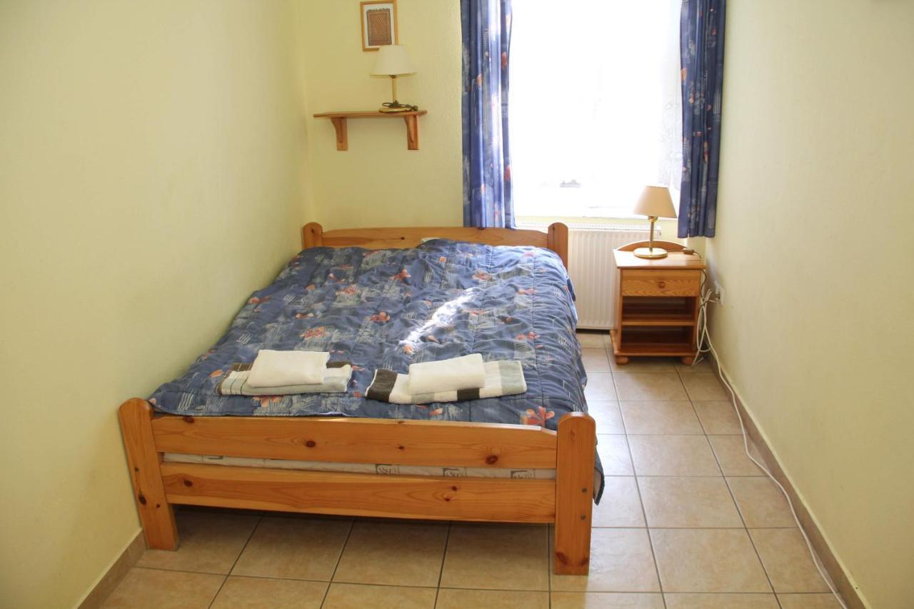 Afrodite Apartmanok Eger Exterior foto
