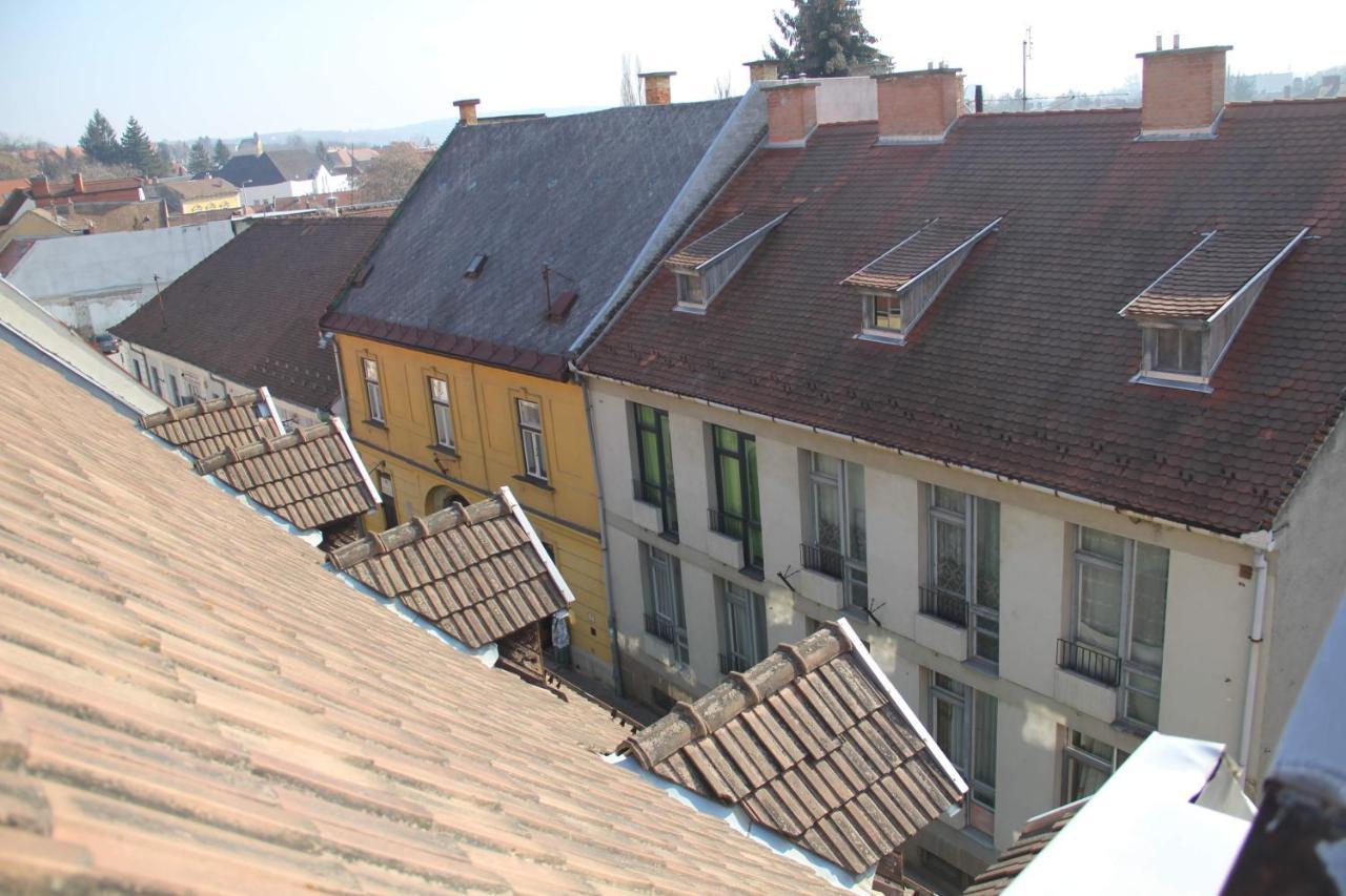 Afrodite Apartmanok Eger Exterior foto